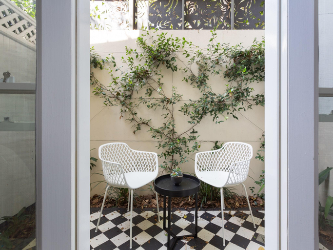 Others 4, Boutique Studio Apartment in Heritage Home, Sydney