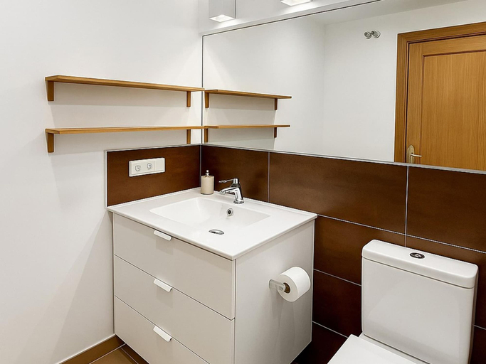 Room 5, Apartamento Maite in Estepona, Málaga