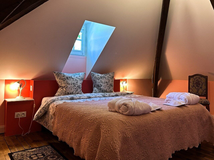 Bedroom 3, Logis Vélès, Aveyron
