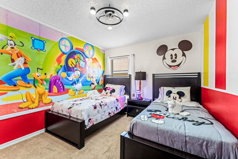 Room 5, 4Br Funoasis Pool BBQ Solana, Polk