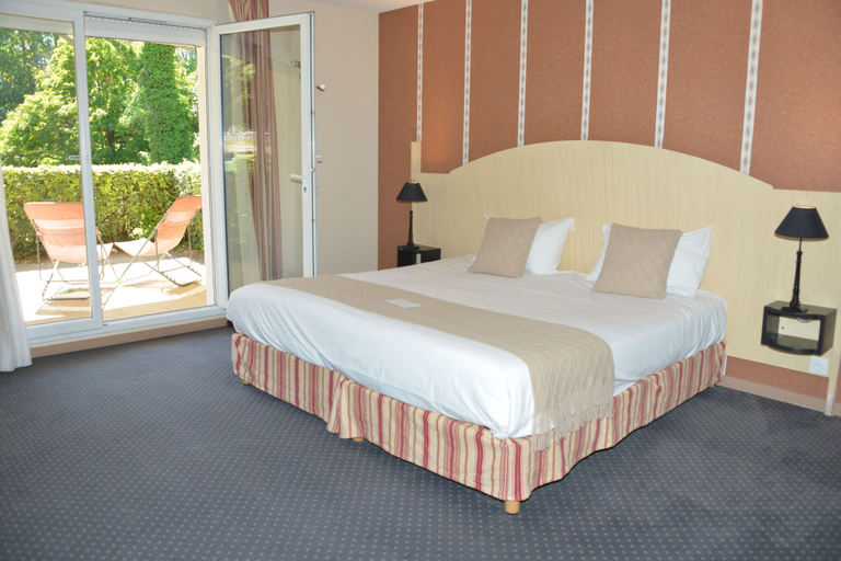 Bedroom 2, Best Western Golf d'Albon, Drôme