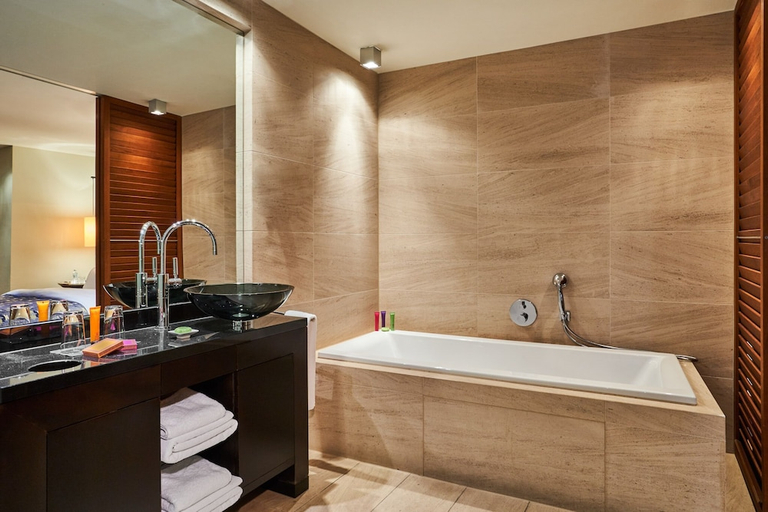 Bathroom 4, DO & CO Hotel Vienna, Wien