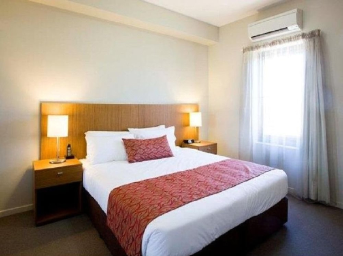 Bedroom 3, Gladstone Downtown Central Apartment Hotel, Gladstone