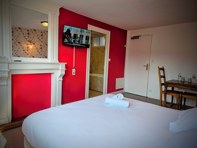 Bedroom 4, Le Conquérant, Manche