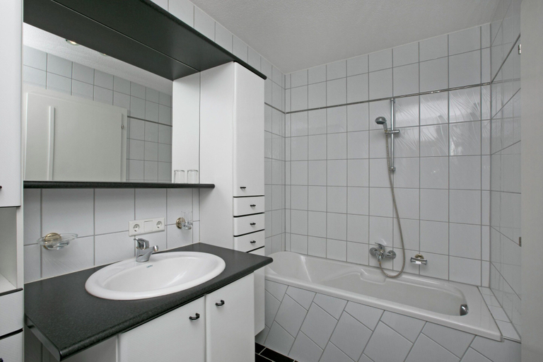 Bathroom 4, Apartment in Langenfeld near Ski Slopes, Imst