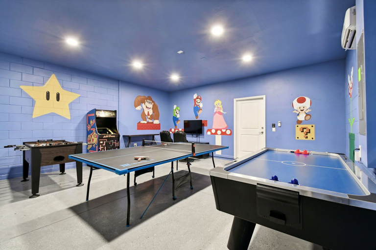 Food & Drinks 4, Villa! Private Pool & Game Room! Near Disney, Polk