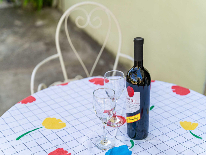 Food & Drinks 2, Apartments Lidija- Studio, Pojezerje