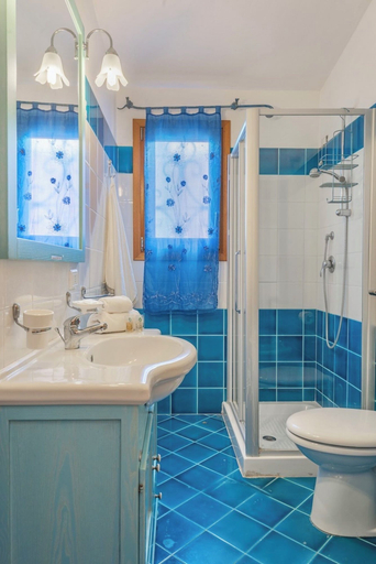 Bathroom, Residence BouganVillage, Nuoro