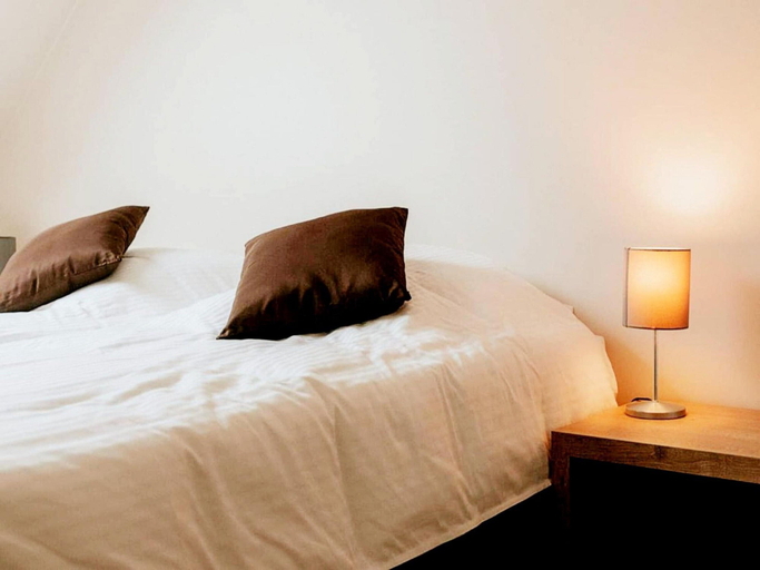 Room 5, Luxury Holiday Home in Wingene for 12, West-Vlaanderen