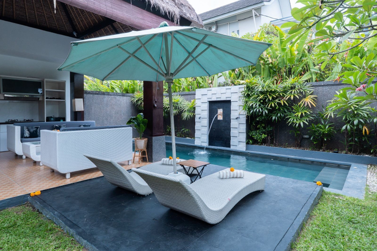Front of property, Karen's Tropical Villa, Badung