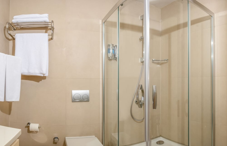 Bathroom 5, Elm Suite Hotel, Şişli