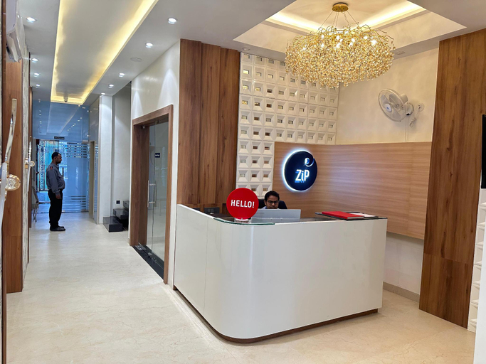 Reception 2, Zip by Spree Hotels R Group - Near Coaching Hub & Oxy Park, Kota