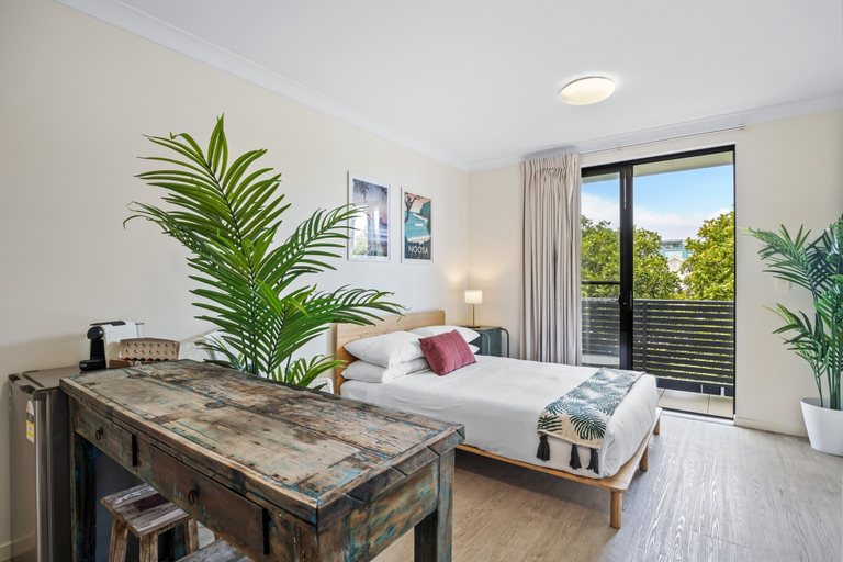 Room 2, Comfy Studio Apartment in Marcoola Beach, Maroochy - Coastal North