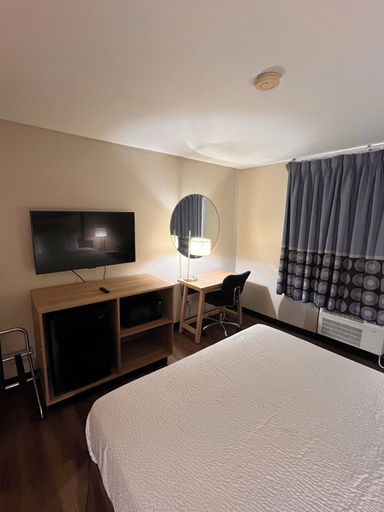 Bedroom 3, Super 8 by Wyndham Radcliff Ft. Knox Area, Hardin
