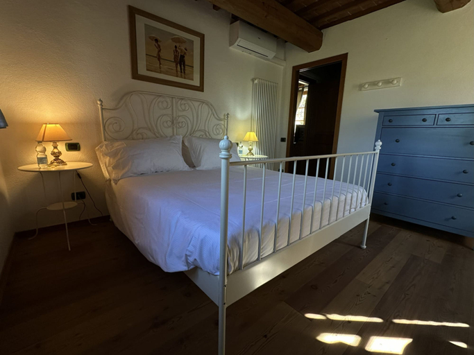 Room 3, Agriturismo Borgo Sette Tigli Apt 6, Siena