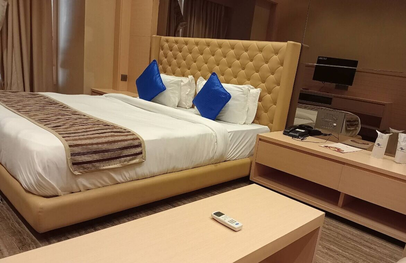 Room 3, The Royal Retreat, Rajkot