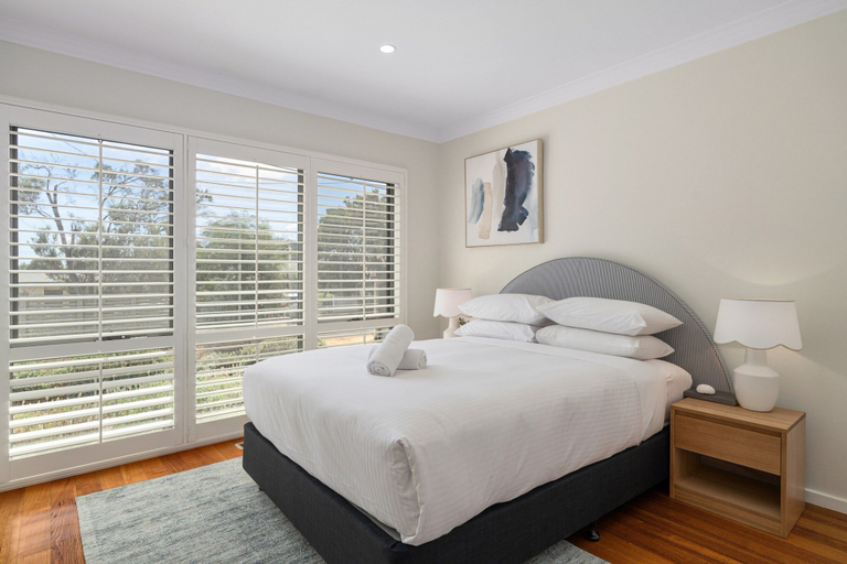 Room 5, Luxurious 3-bed Home With Outdoor Spa, Melbourne