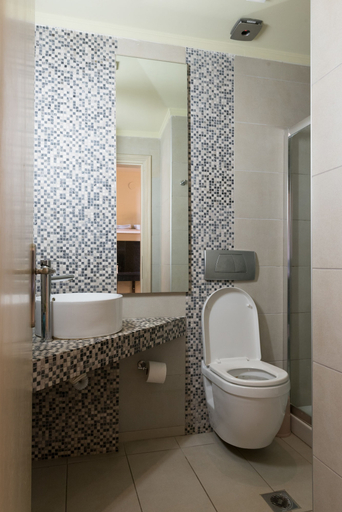 Bathroom 5, Stamos, Central Macedonia