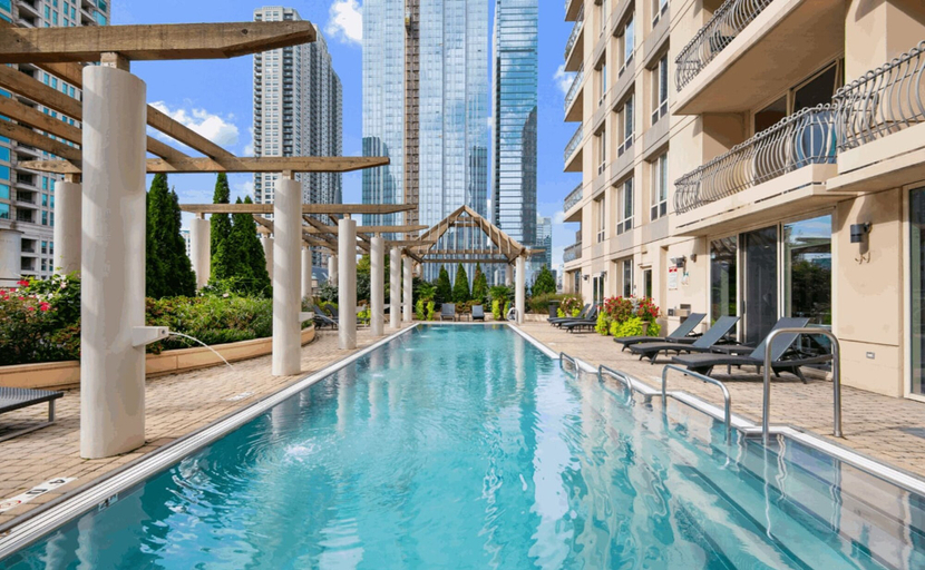 Room 4, Near Riverwalk 2BR Private Balcony Downtown, Cook