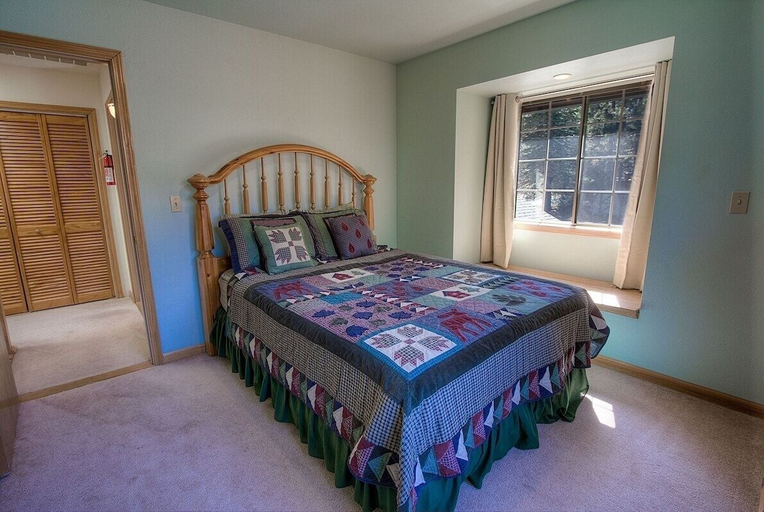 Room 3, Bear Country 4 Bedroom Home by RedAwning, El Dorado