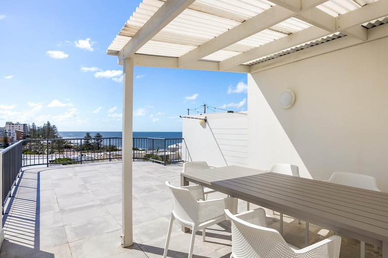 Balcony/terrace 5, Bright 2-Bed Apartment with Stunning Ocean Views, Caloundra - Caloundra S.