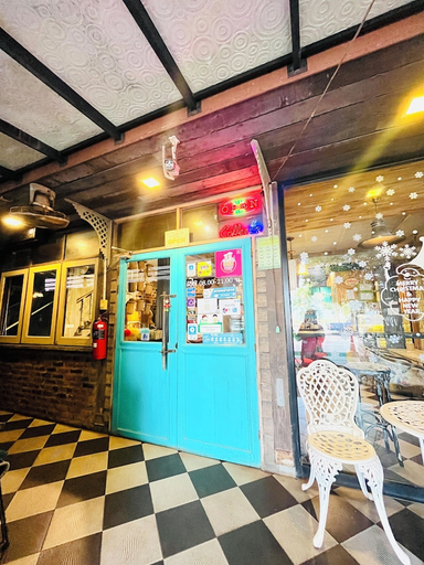 Food & Drinks 5, Lenoi Buri, Khuan Khanun