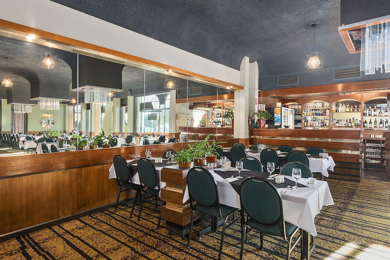Food & Drinks 5, Beachfront Voyager Motor Inn, Burnie - Pt A