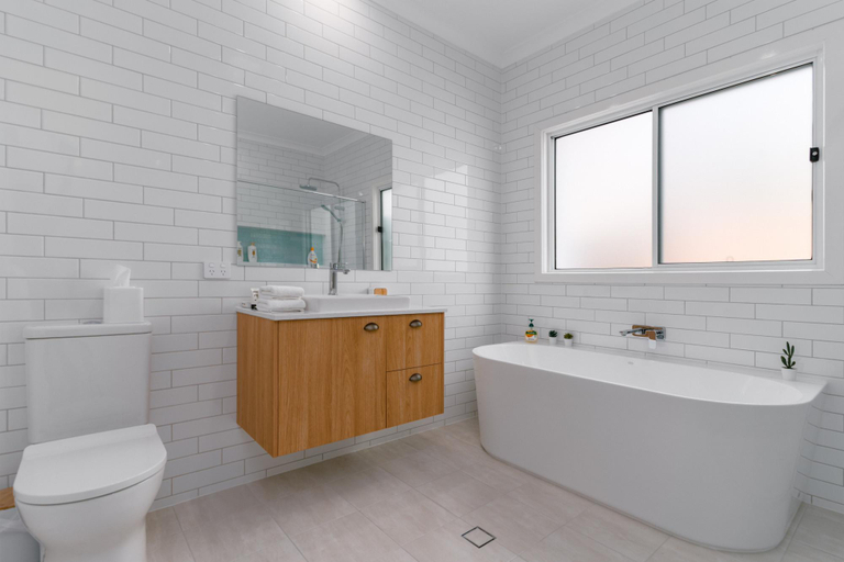 Bathroom 3, Exquisitely Spacious 3-Bed Home, Canberra