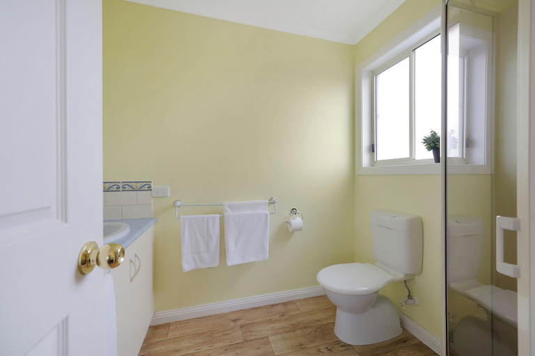 Bathroom 4, Hamilton Townhouse Motel, S. Grampians - Hamilton