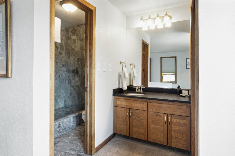 Bathroom 5, Recently Updated Plaza 3 Bedroom Condo - No Cleaning Fee! by RedAwning, Gunnison