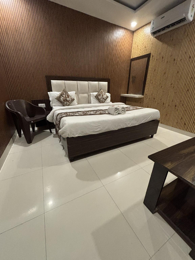 Sport & Beauty, Shine star BnB , Amritsar