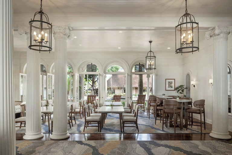 Public Area 4, Moana Surfrider, A Westin Resort & Spa, Waikiki Beach, Honolulu