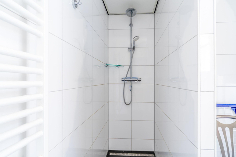 Bathroom 5, 4-person Apartment With Island View, Texel