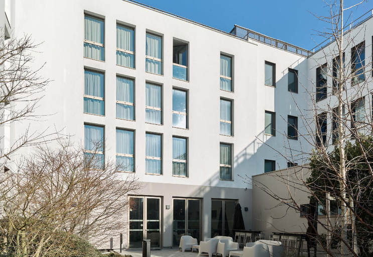 Exterior & Views 1, B&B Hotel Paris Sud Chatenay Malabry, Hauts-de-Seine