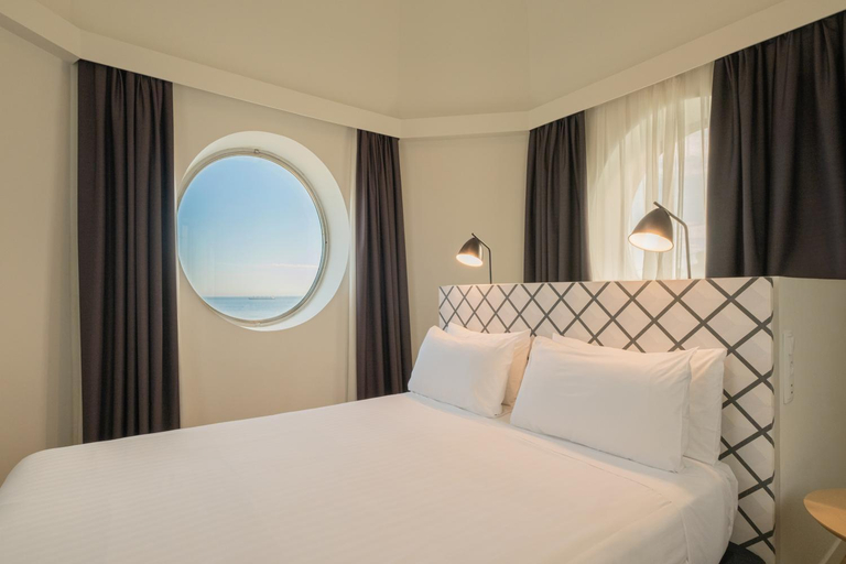 Bedroom 2, Silken Rio Santander Hotel, Cantabria