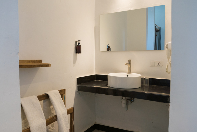 Bathroom 4, Zanzibar Bay Resort, Kati