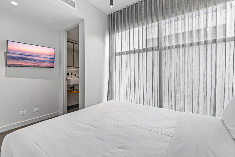Room 2, Stylish & Spotless 2-bed Apartment in St Kilda, Melbourne