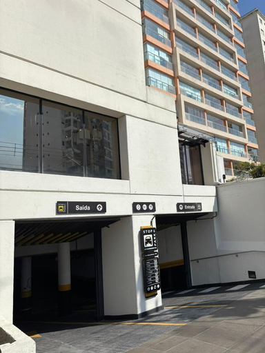 Parking, Suite Luxo a 5min do aerop de Congonhas, São Paulo