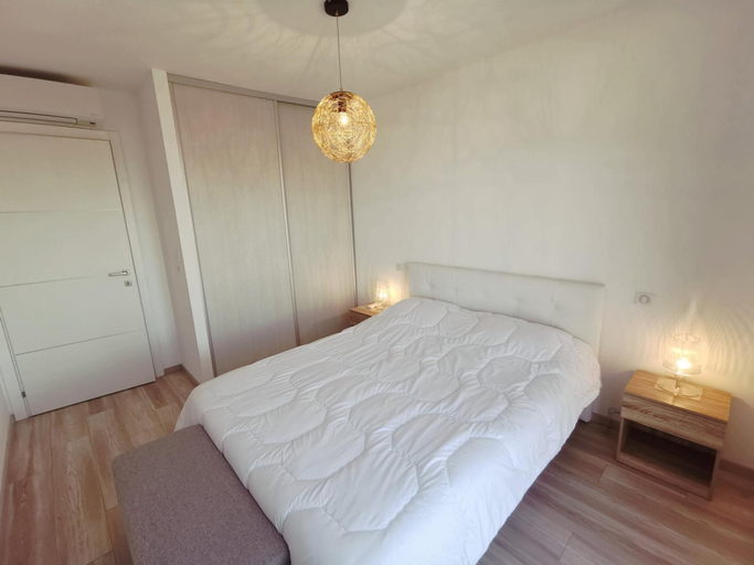 Room 2, Mor308-t2 St-florent Neuf acc s Priv Plage 100m, Haute-Corse