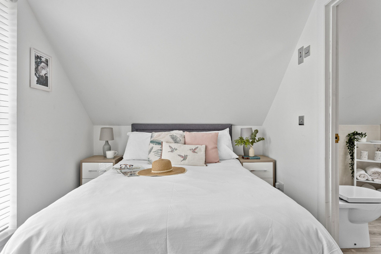 Room 4, Swanston Lodge in Paignton, Torbay