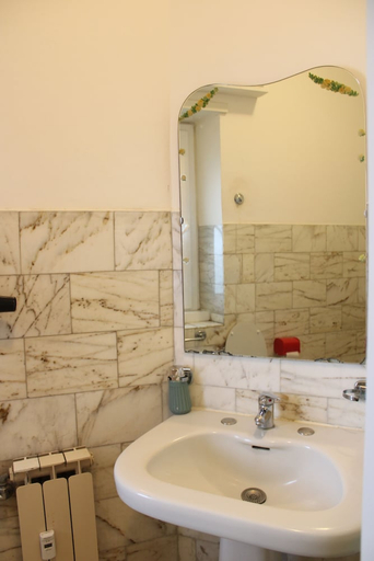 Bathroom 5, Mikasa Balduina Roma, Rome