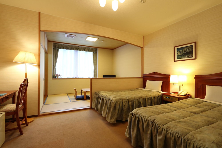 Bedroom 2, Hotel Monte Rosa, Kamikawa