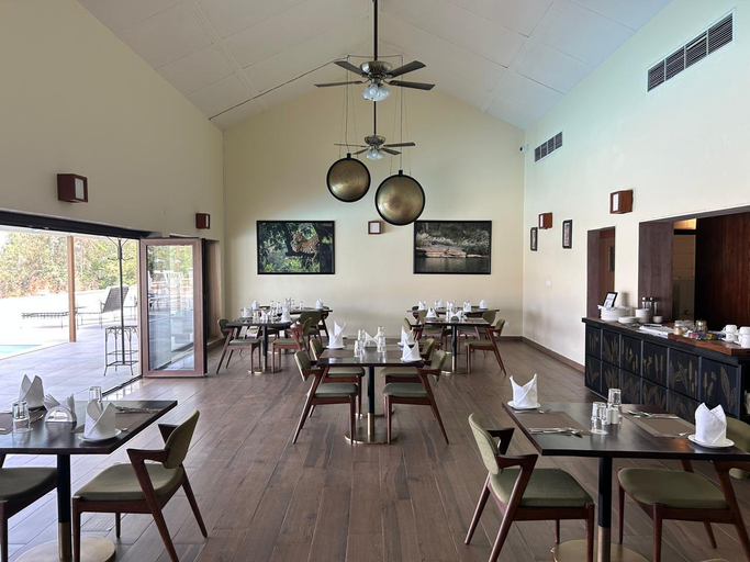 Food & Drinks 5, Tree of Life Ramvilas, Bandhavgarh, Umaria