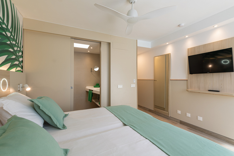 Bedroom 2, Cordial Green Golf Bungalows, Las Palmas