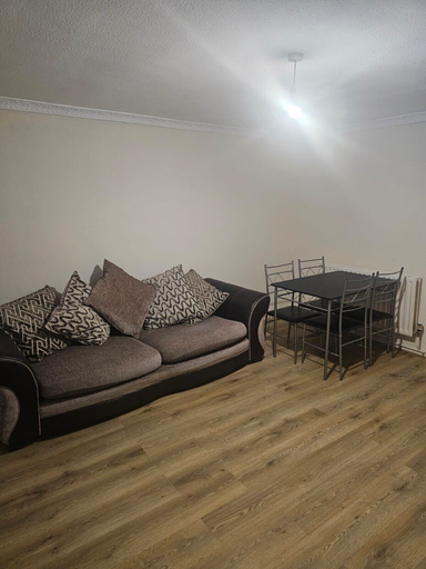 Living area 2, Cozy London Apartment Near River Thames, London