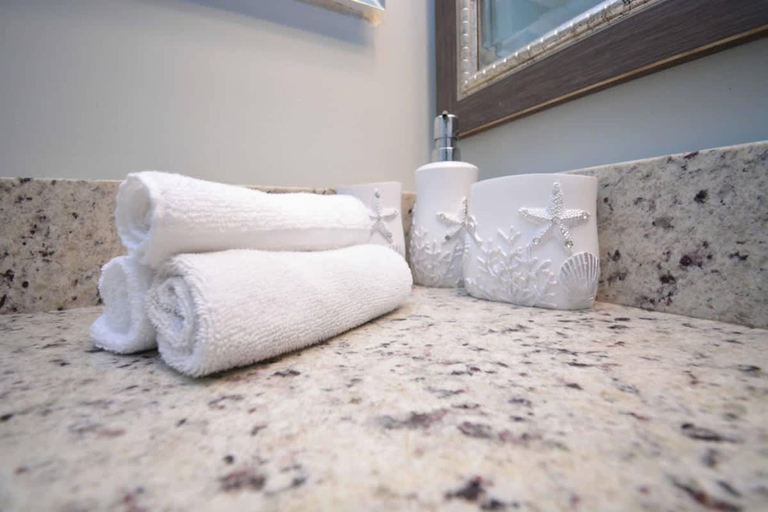 Room 2, The Breeze in Seabrook Island, Charleston