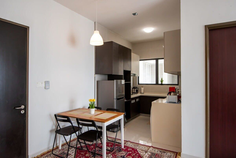Interior 2, A Stylish 2BR Suite, Water Views, Free Parking, Johor Bahru