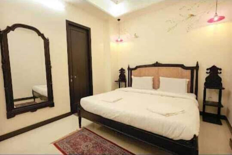 Room 3, Shiv Ashray, Varanasi