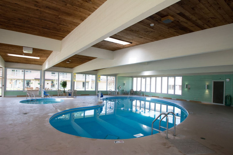 Sport & Beauty 5, Fairway Inn and Suites, an Ascend Collection Hotel, Manitowoc