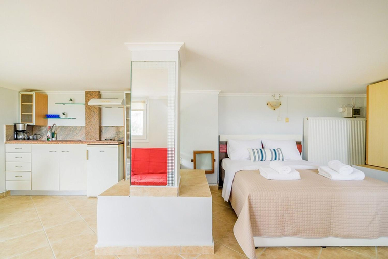 5, Stavros Lydia Apartment with veranda, Crete